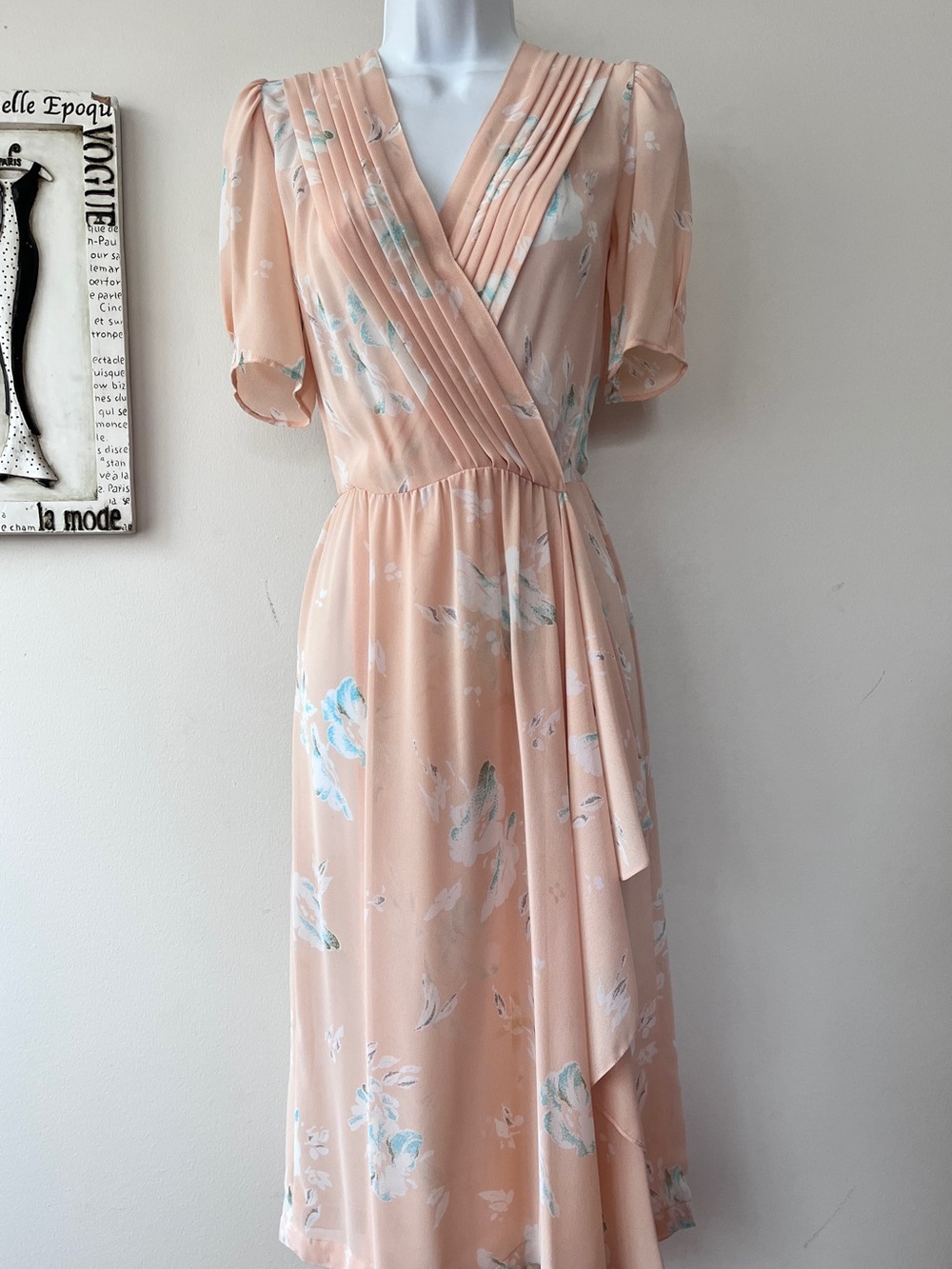 Vintage 40s Peach Floral Crepe Pleated Wrap Midi Feminine Dress Size 6